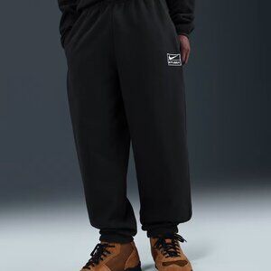 (S) Nike x Stüssy | FN5235-010 | Washed Black Fleece Sweatpants Cuffed